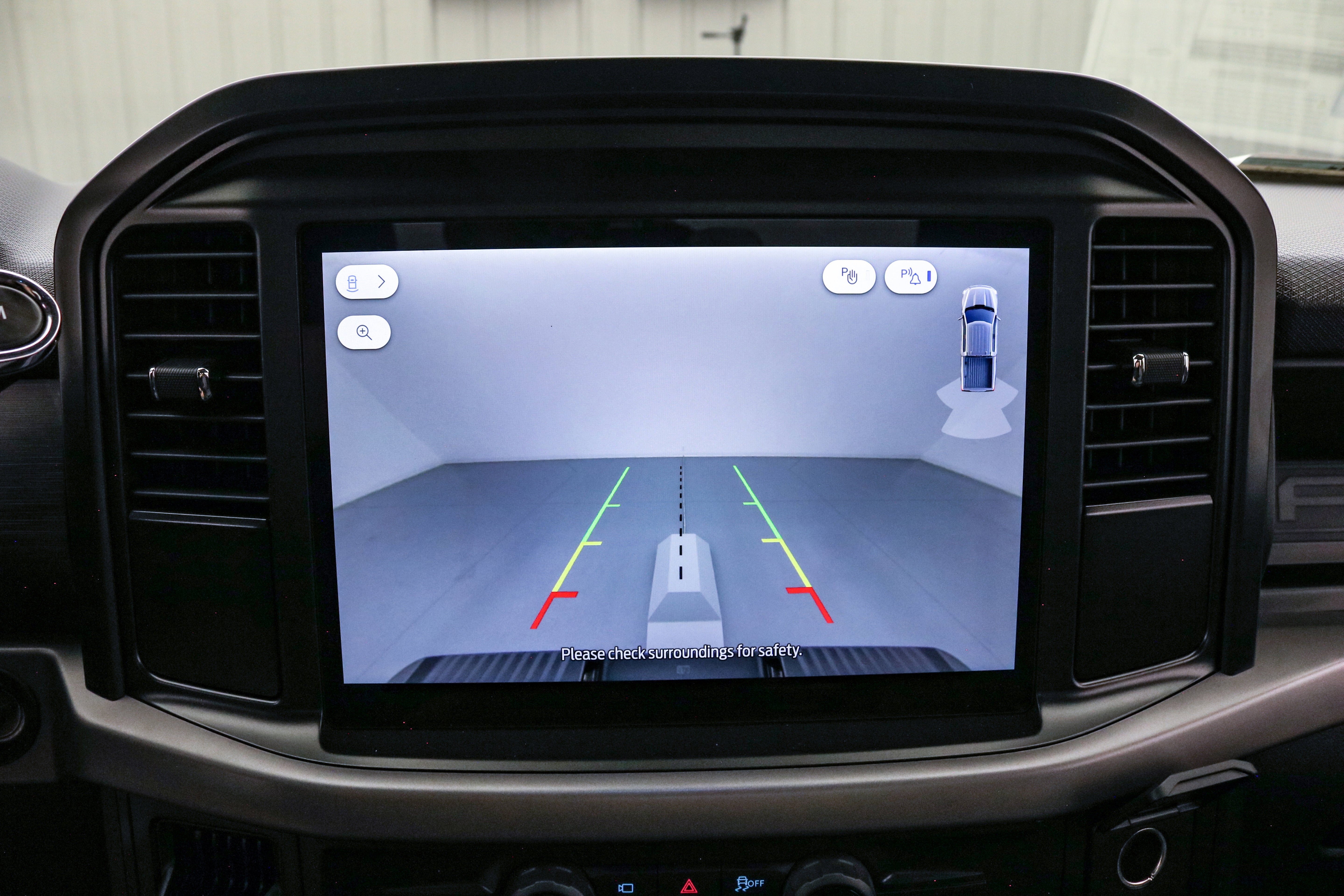 2025 Ford F-150 Custom Classic