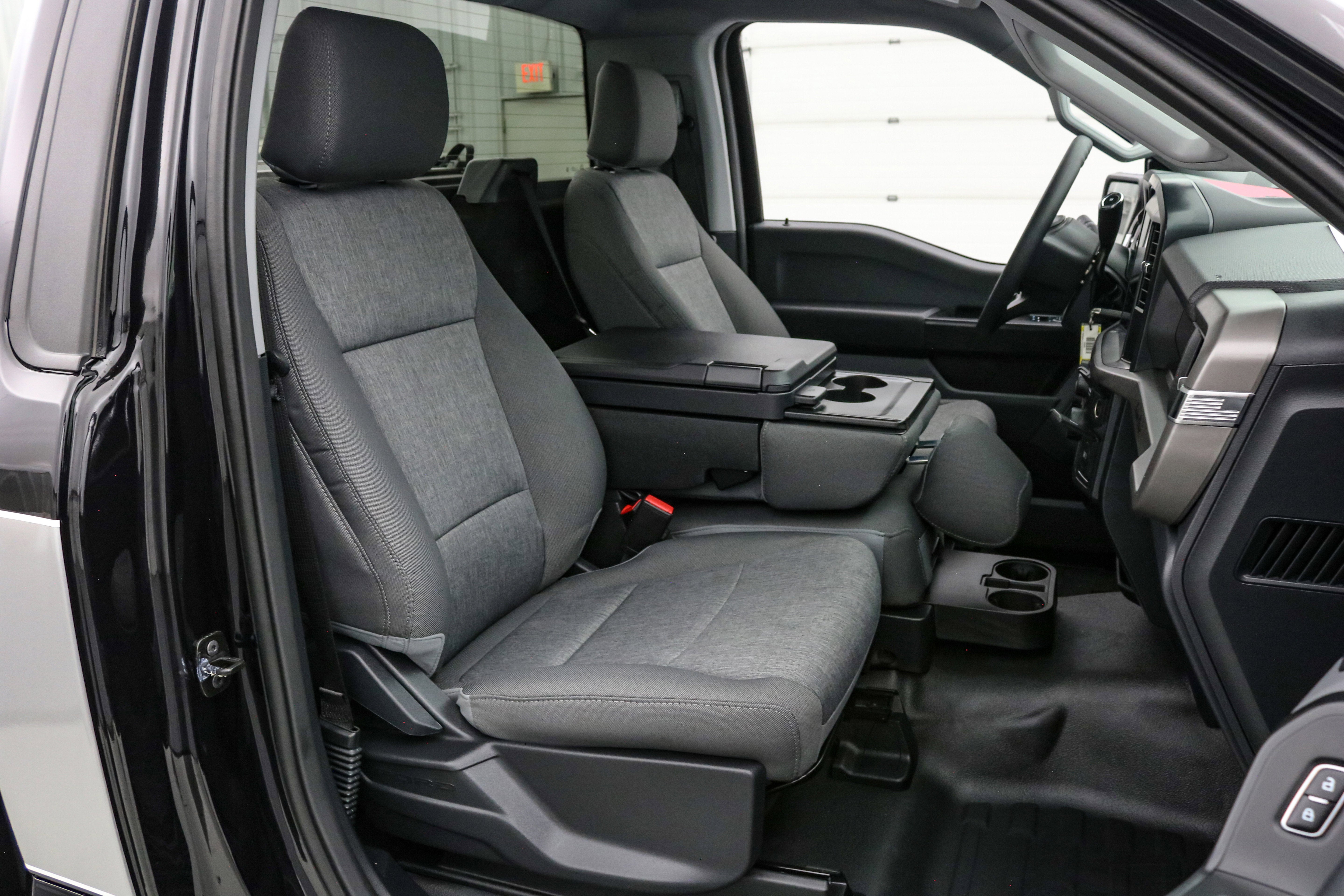 2025 Ford F-150 Custom Classic