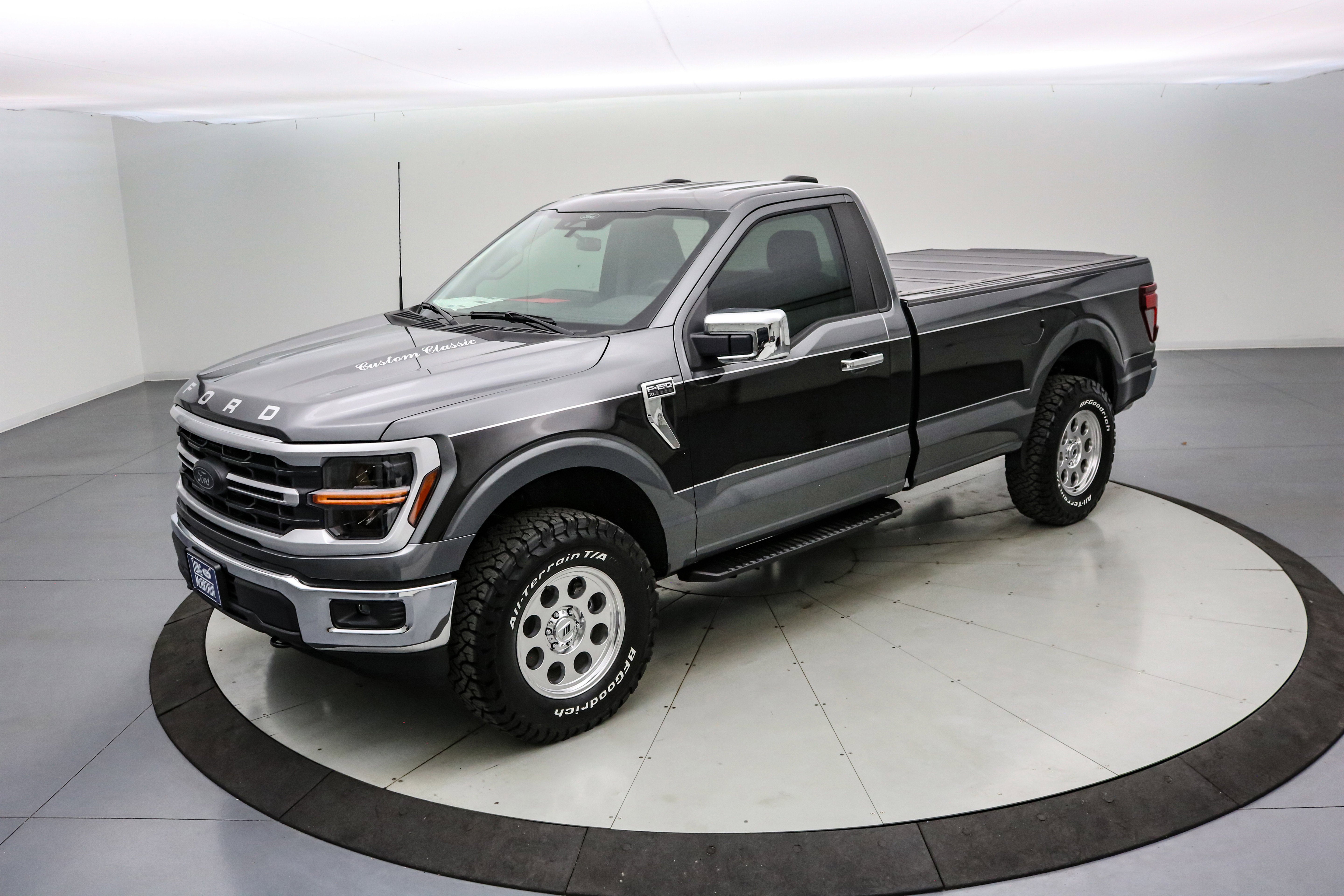 2025 Ford F-150 Custom Classic