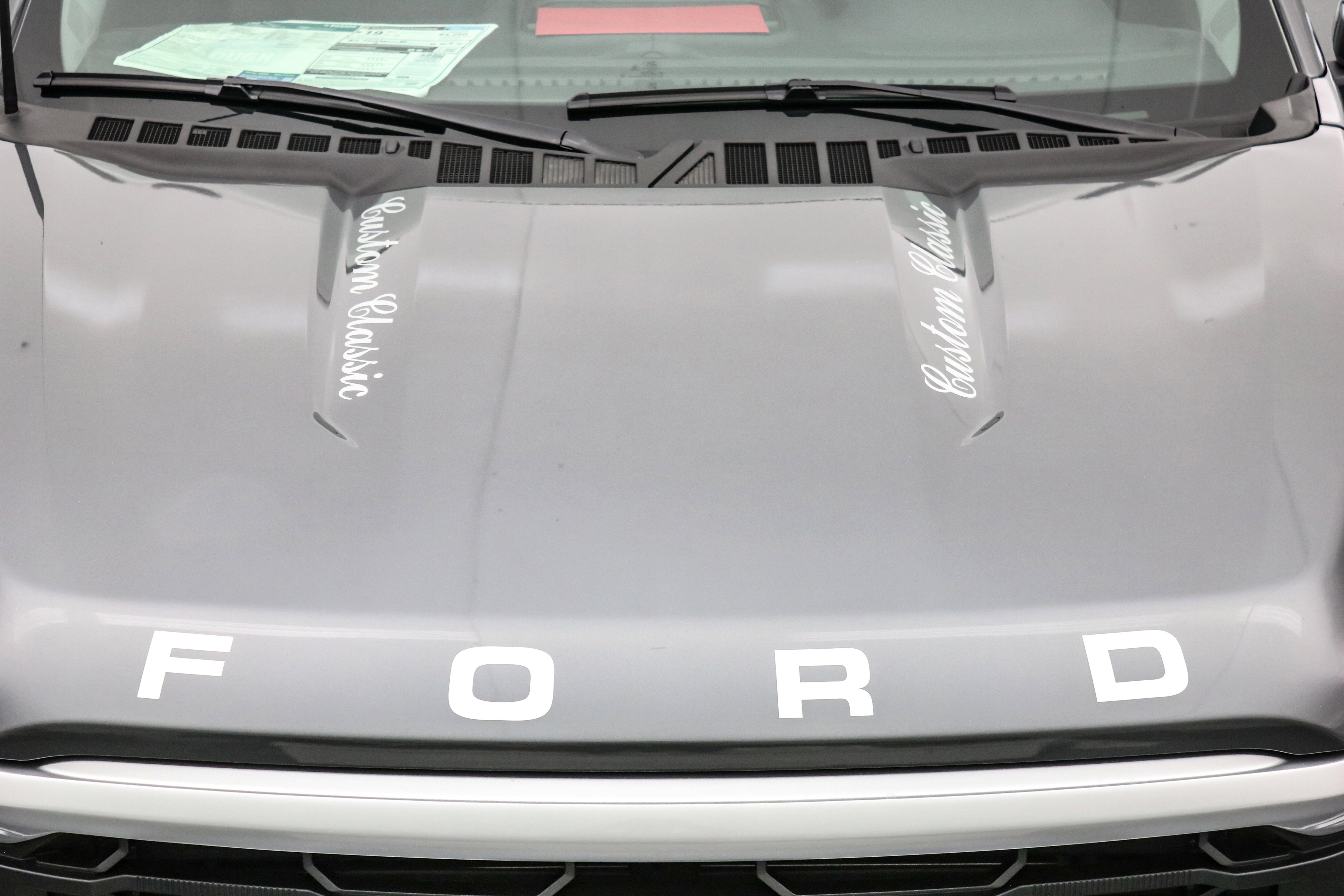 2025 Ford F-150 Custom Classic