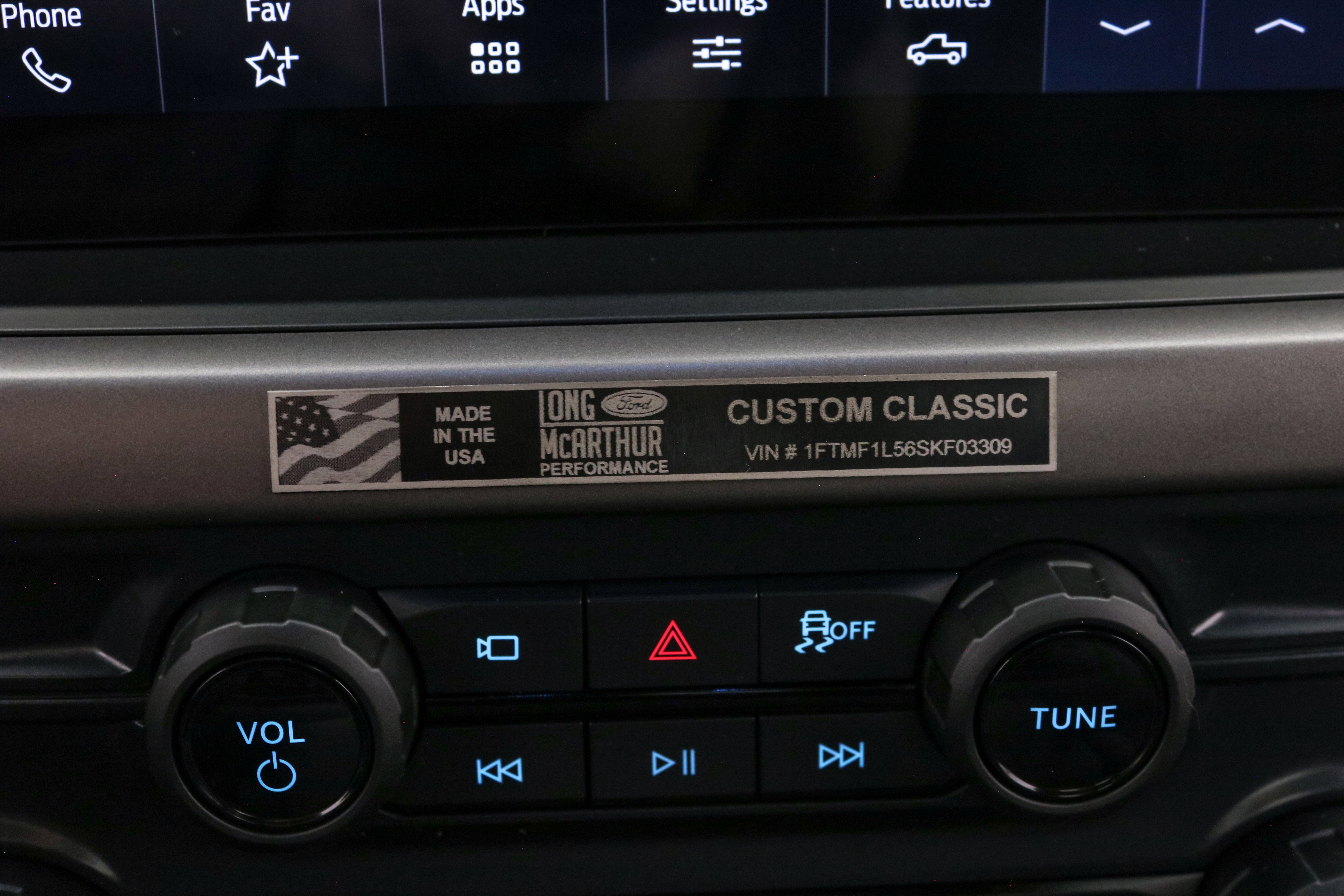 2025 Ford F-150 Custom Classic