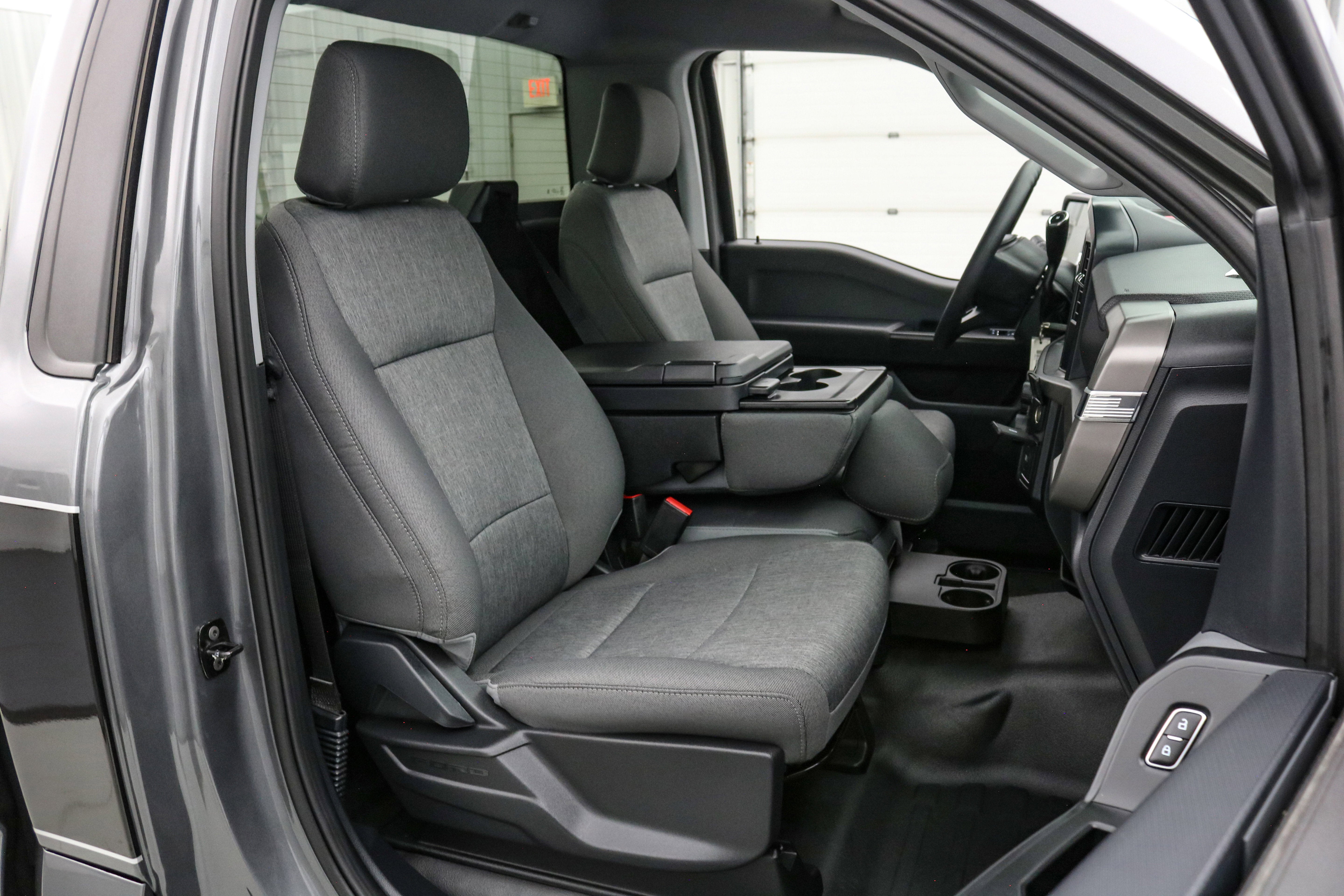 2025 Ford F-150 Custom Classic