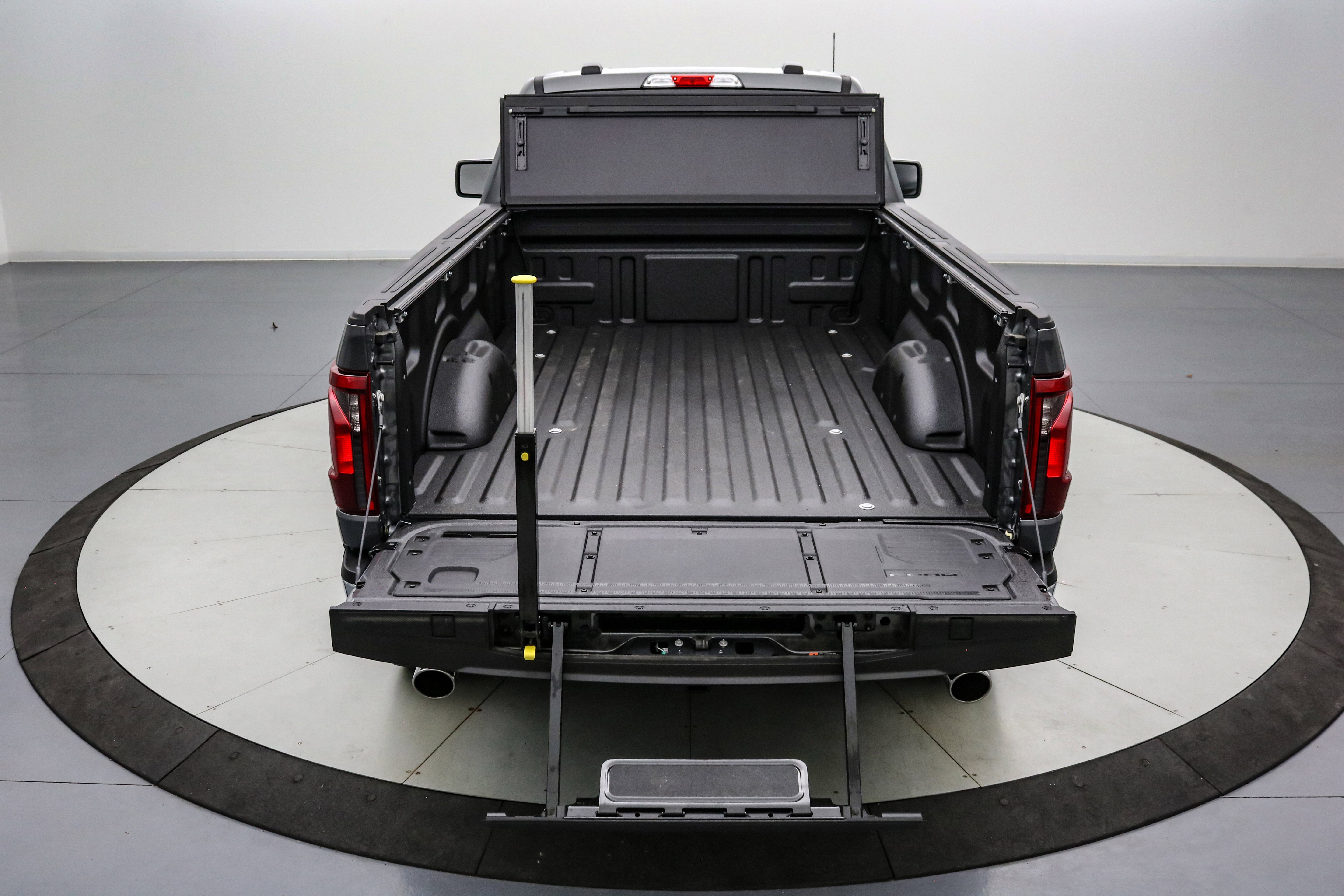 2025 Ford F-150 Custom Classic