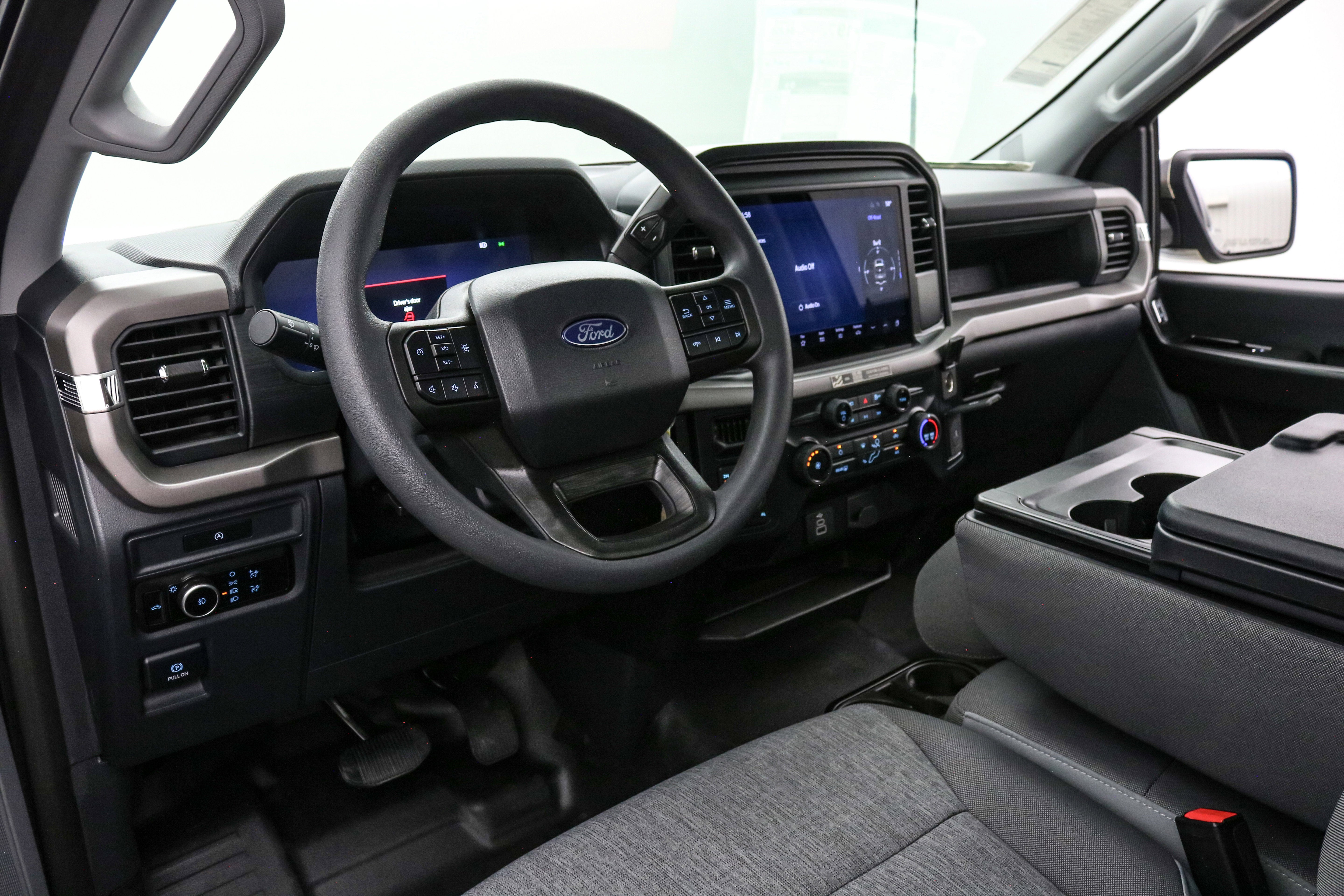 2025 Ford F-150 Custom Classic