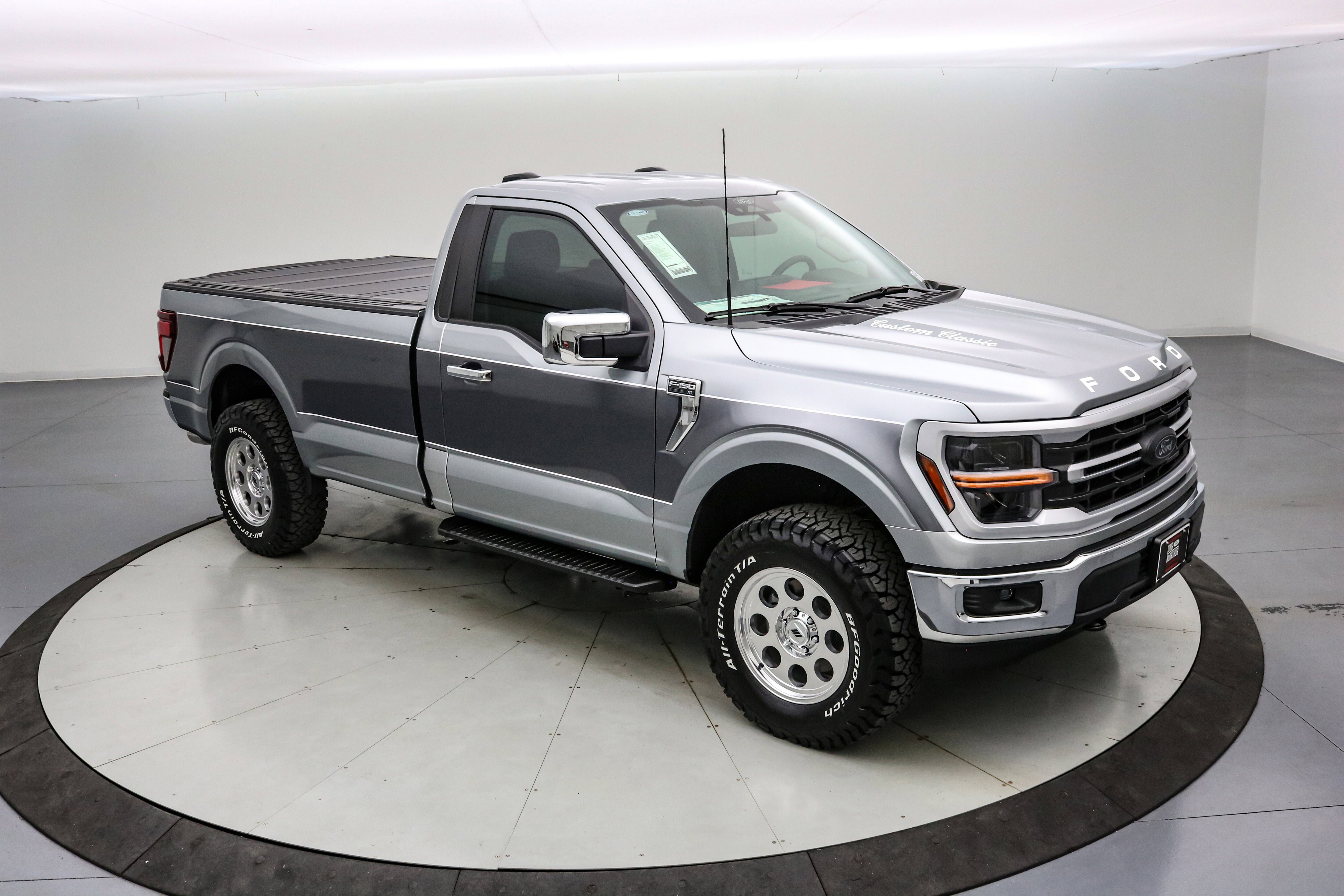 2025 Ford F-150 Custom Classic