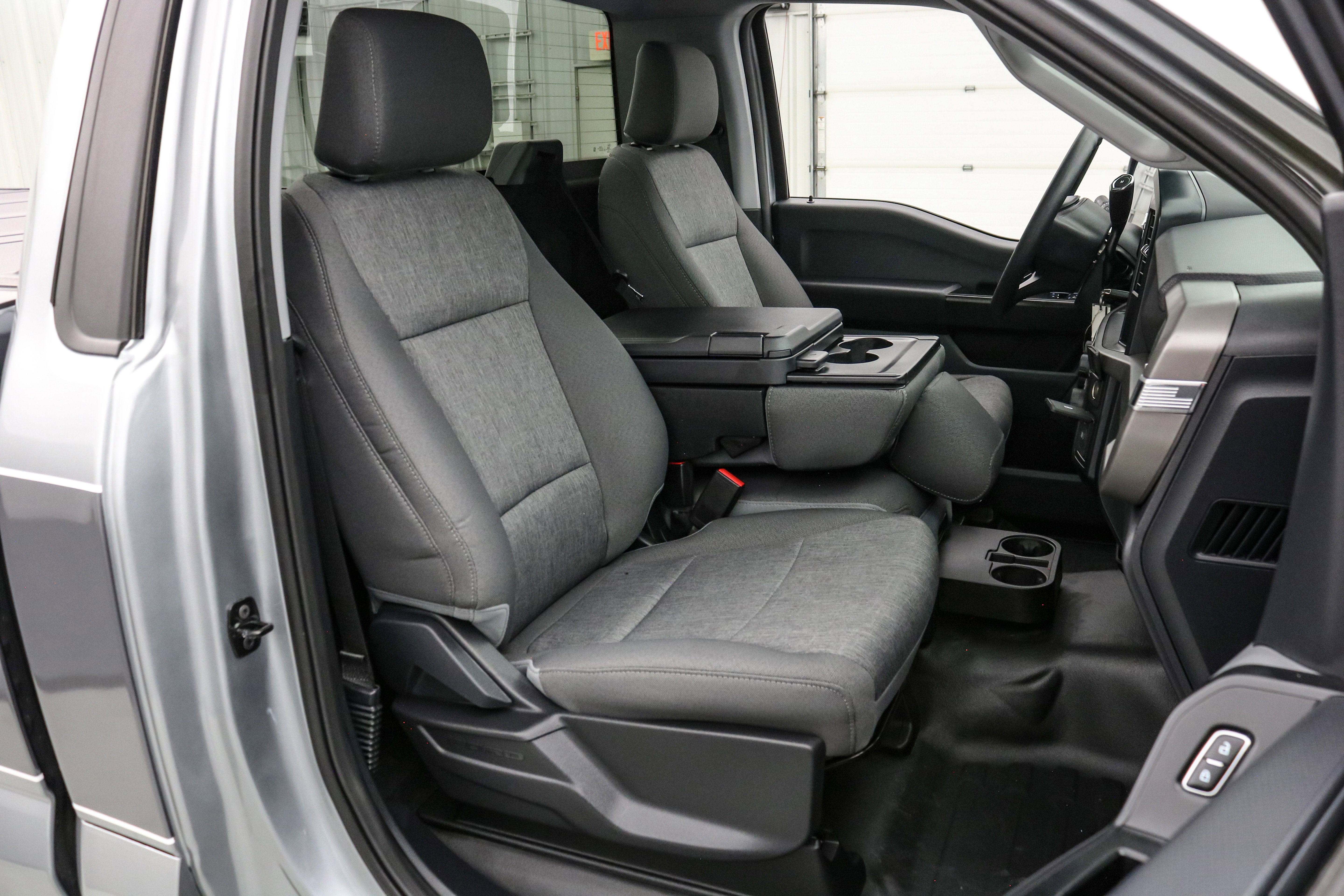 2025 Ford F-150 Custom Classic