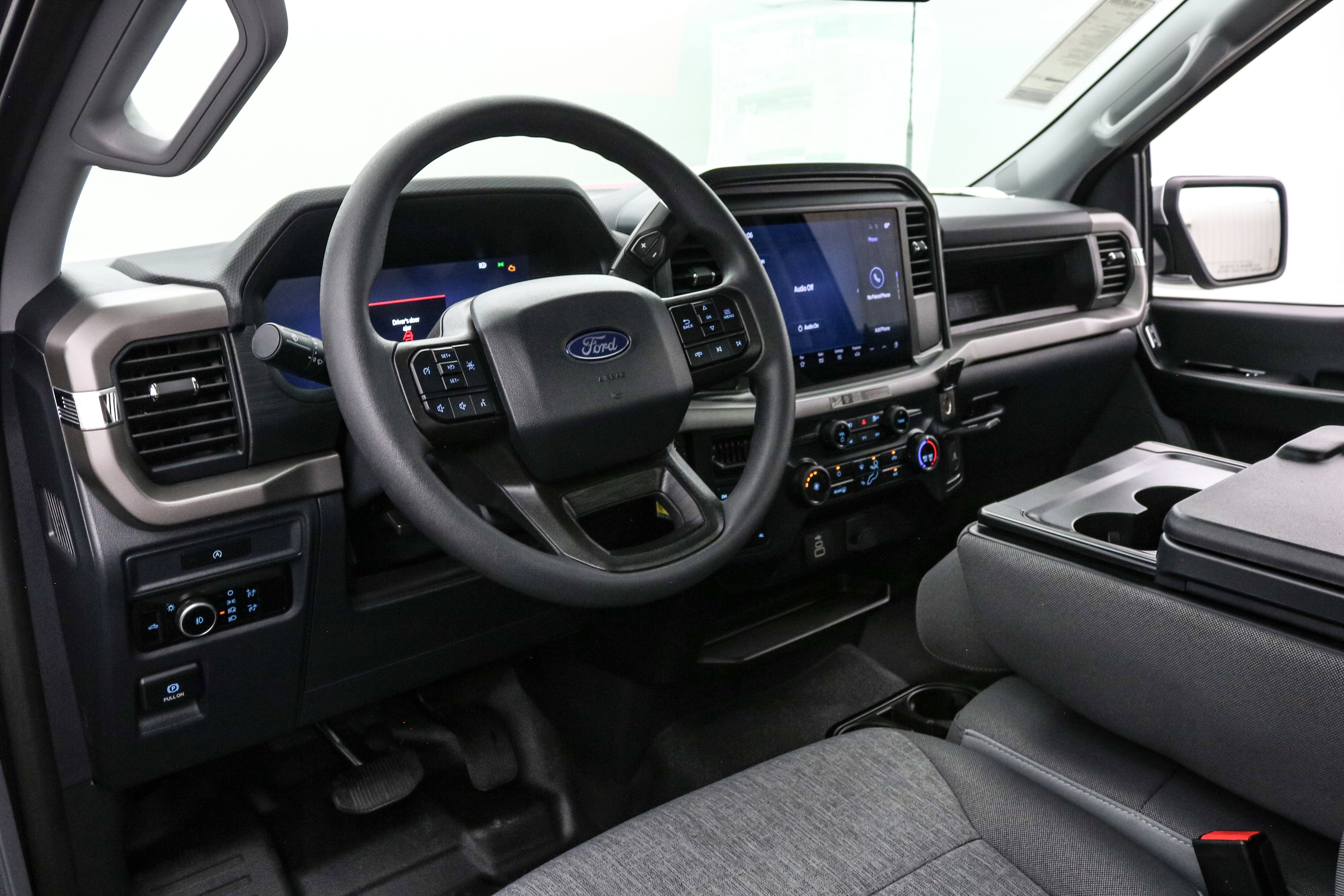 2025 Ford F-150 Custom Classic