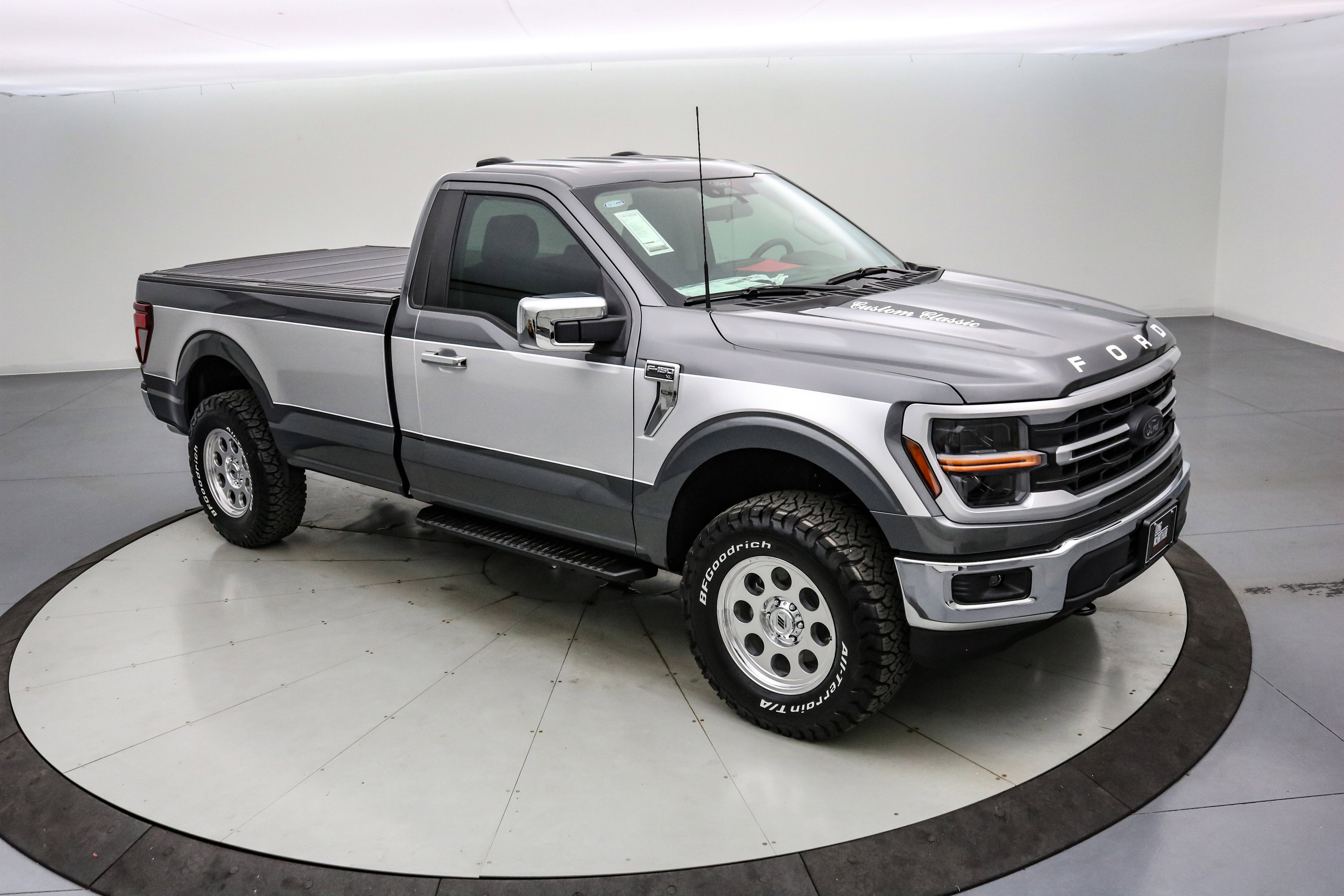 2025 Ford F-150 Custom Classic