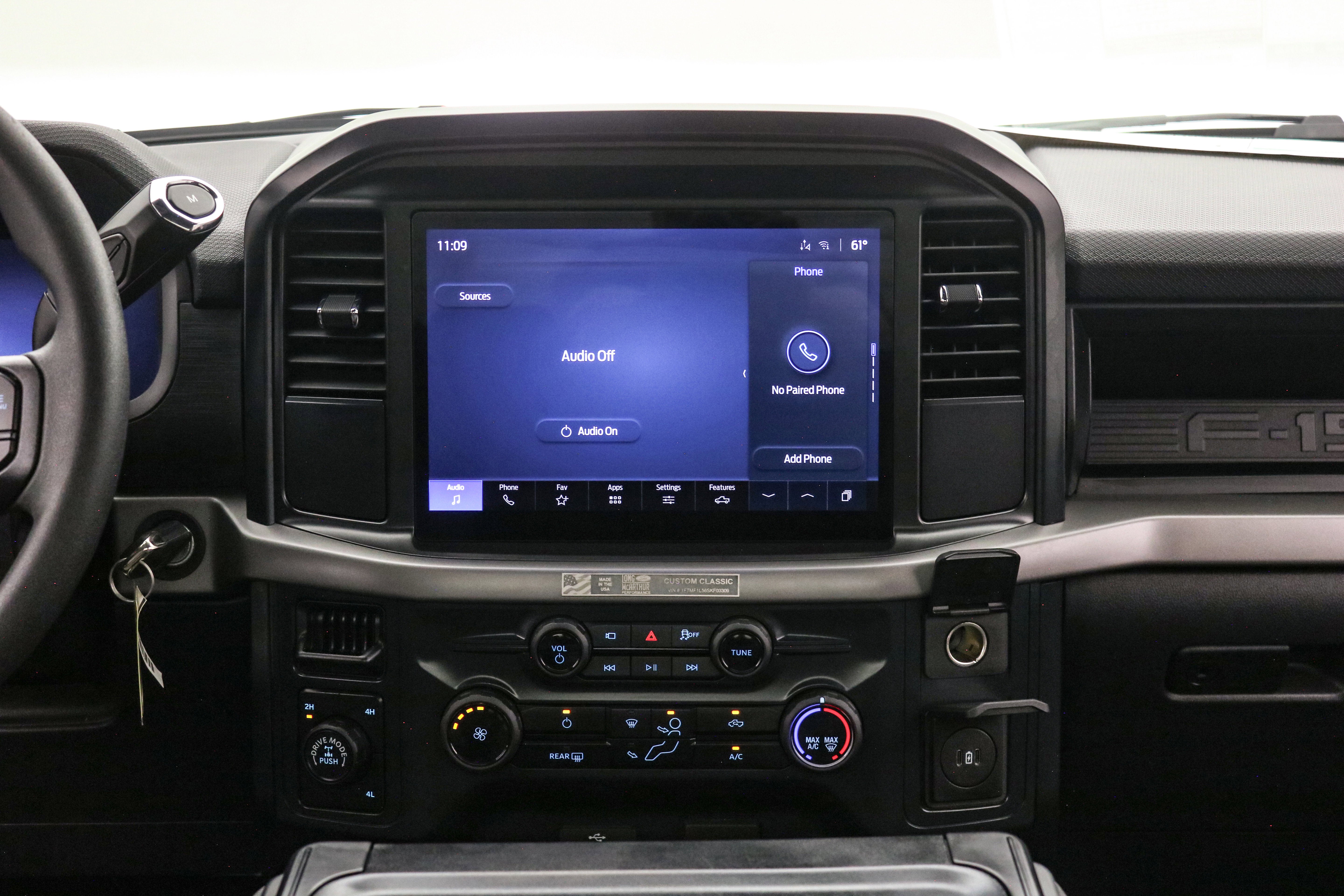 2025 Ford F-150 Custom Classic