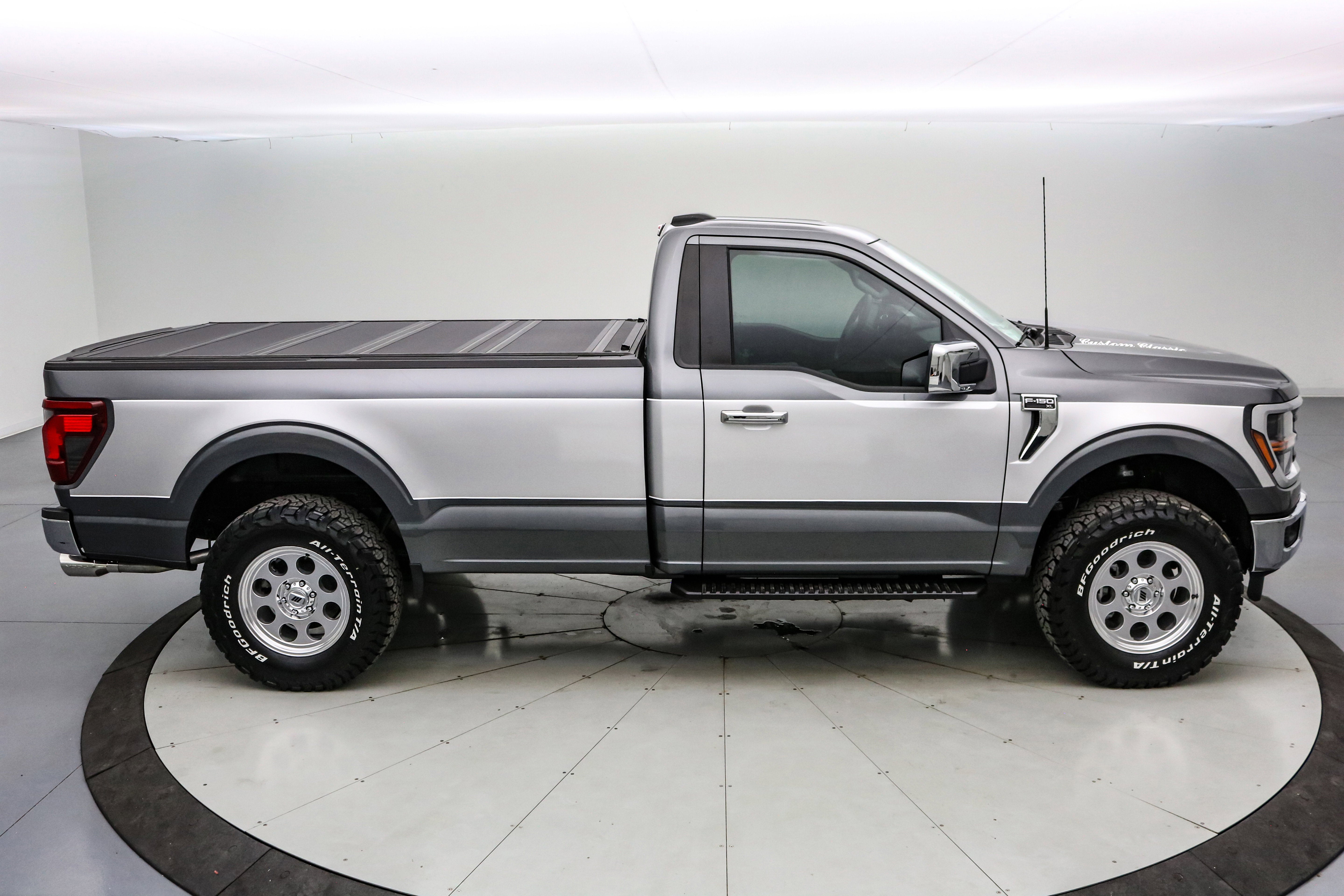 2025 Ford F-150 Custom Classic