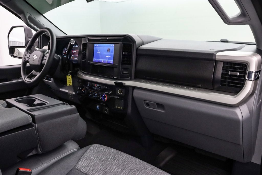 2025 Ford Super Duty F-350 DRW XLT