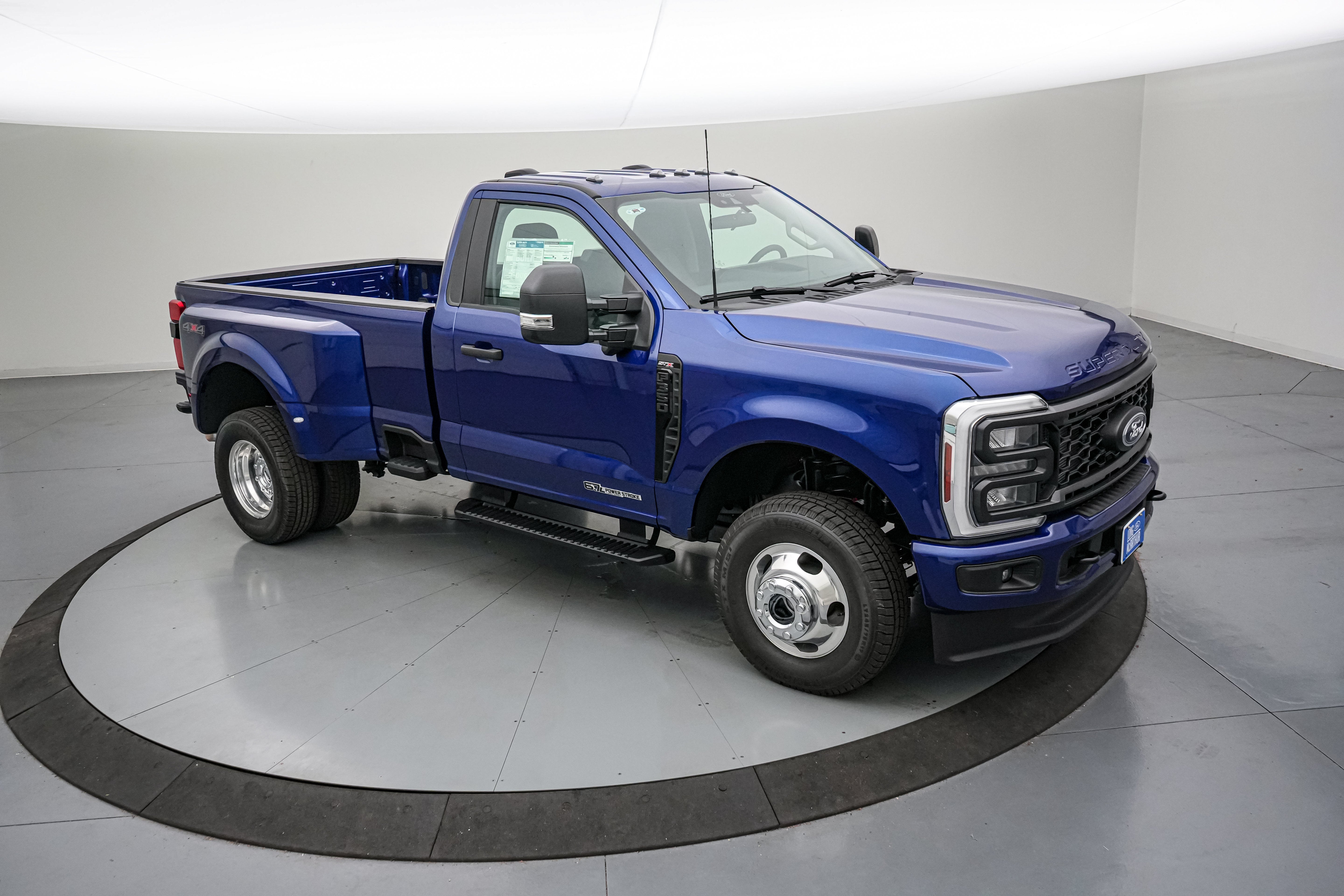 2026 Ford Super Duty F-350 DRW XL w/STX Appearance Package