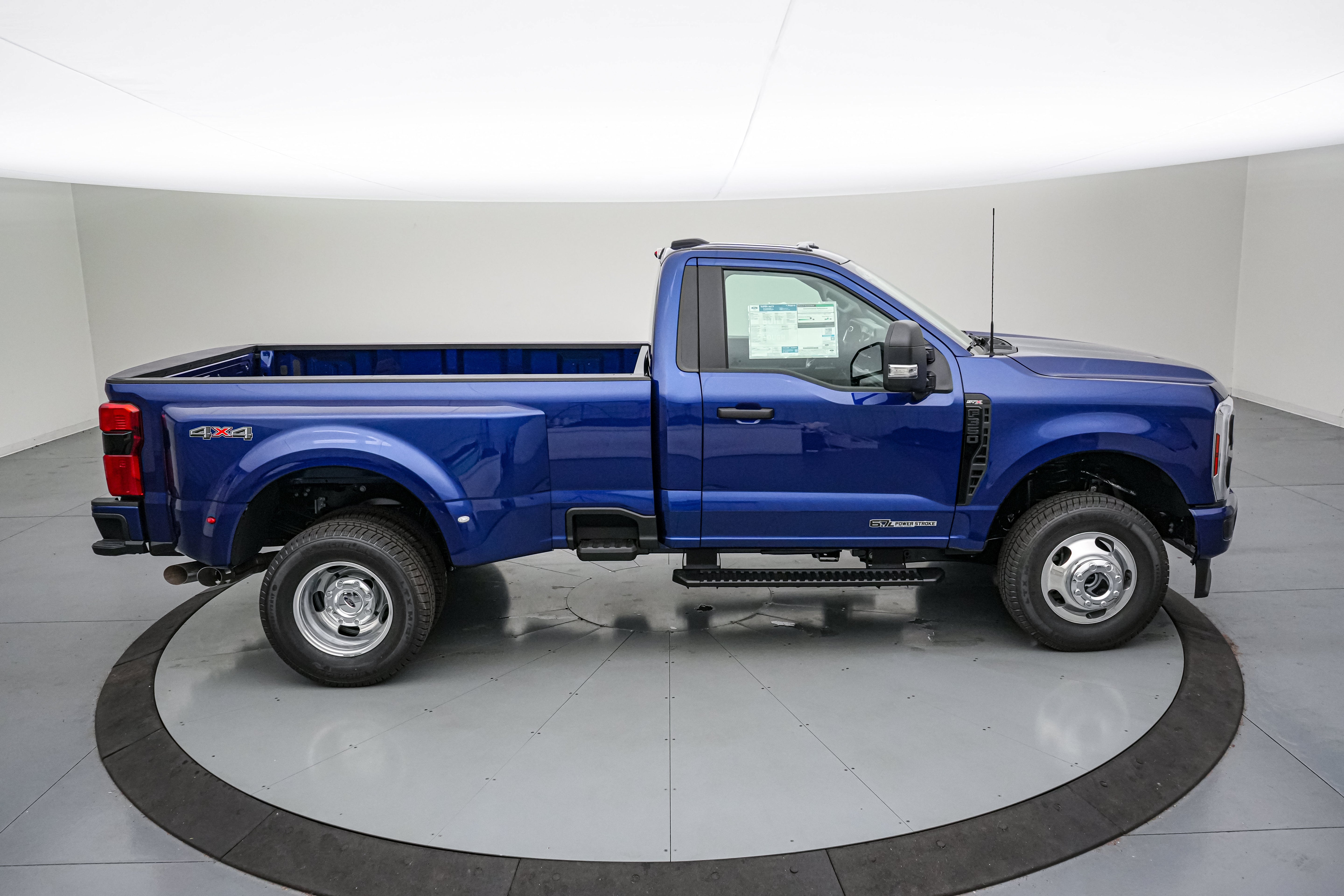 2026 Ford Super Duty F-350 DRW XL w/STX Appearance Package