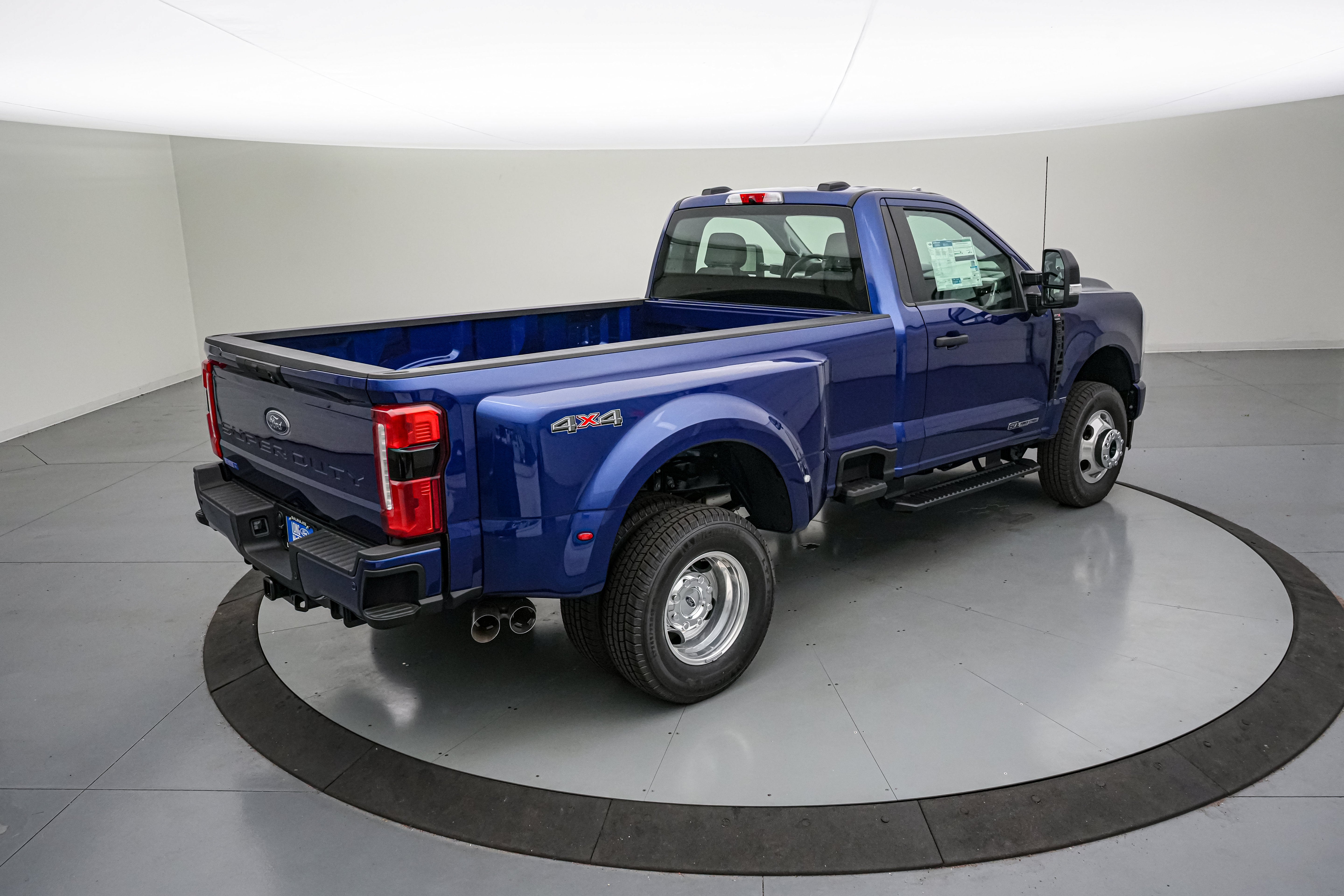 2026 Ford Super Duty F-350 DRW XL w/STX Appearance Package
