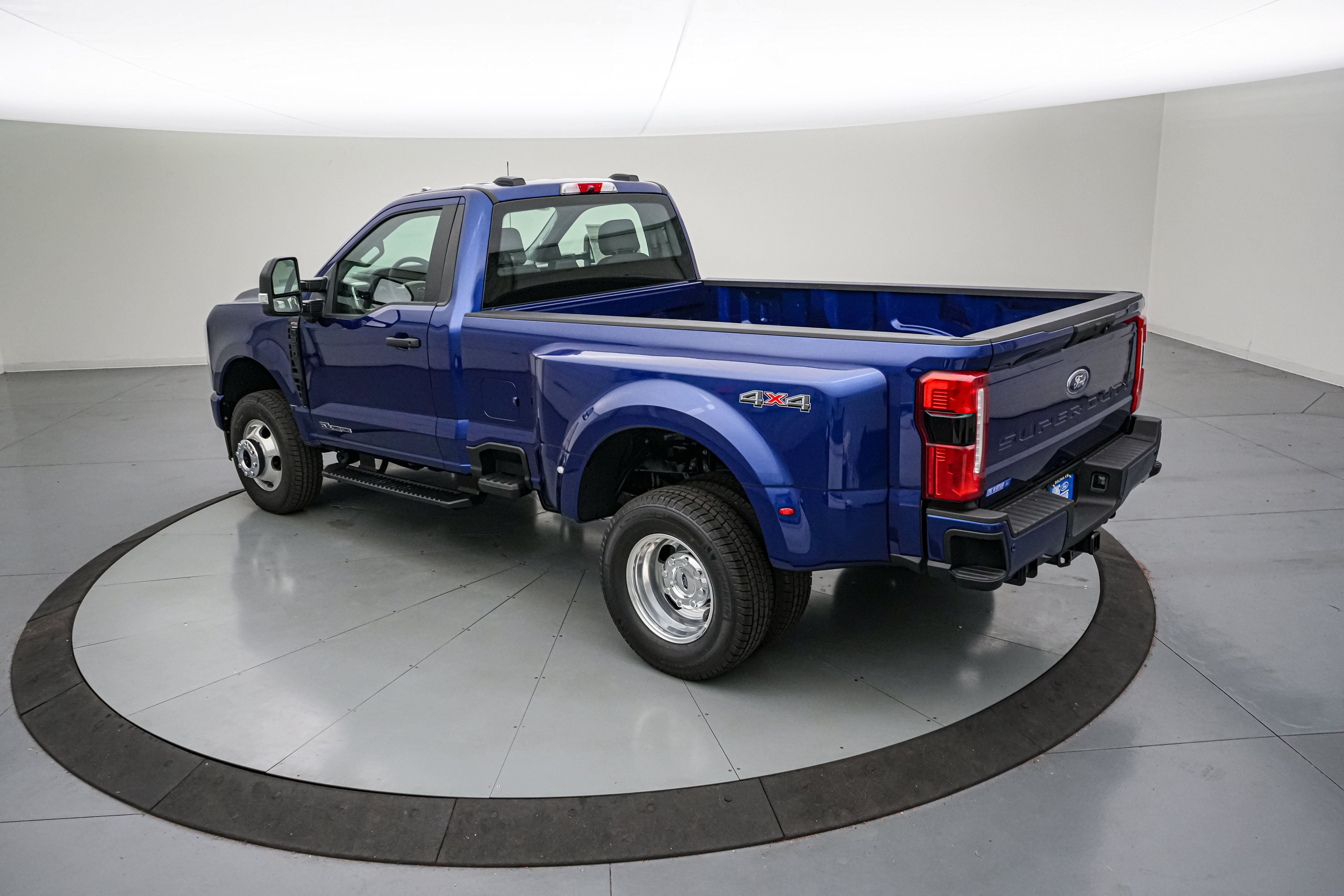 2026 Ford Super Duty F-350 DRW XL w/STX Appearance Package