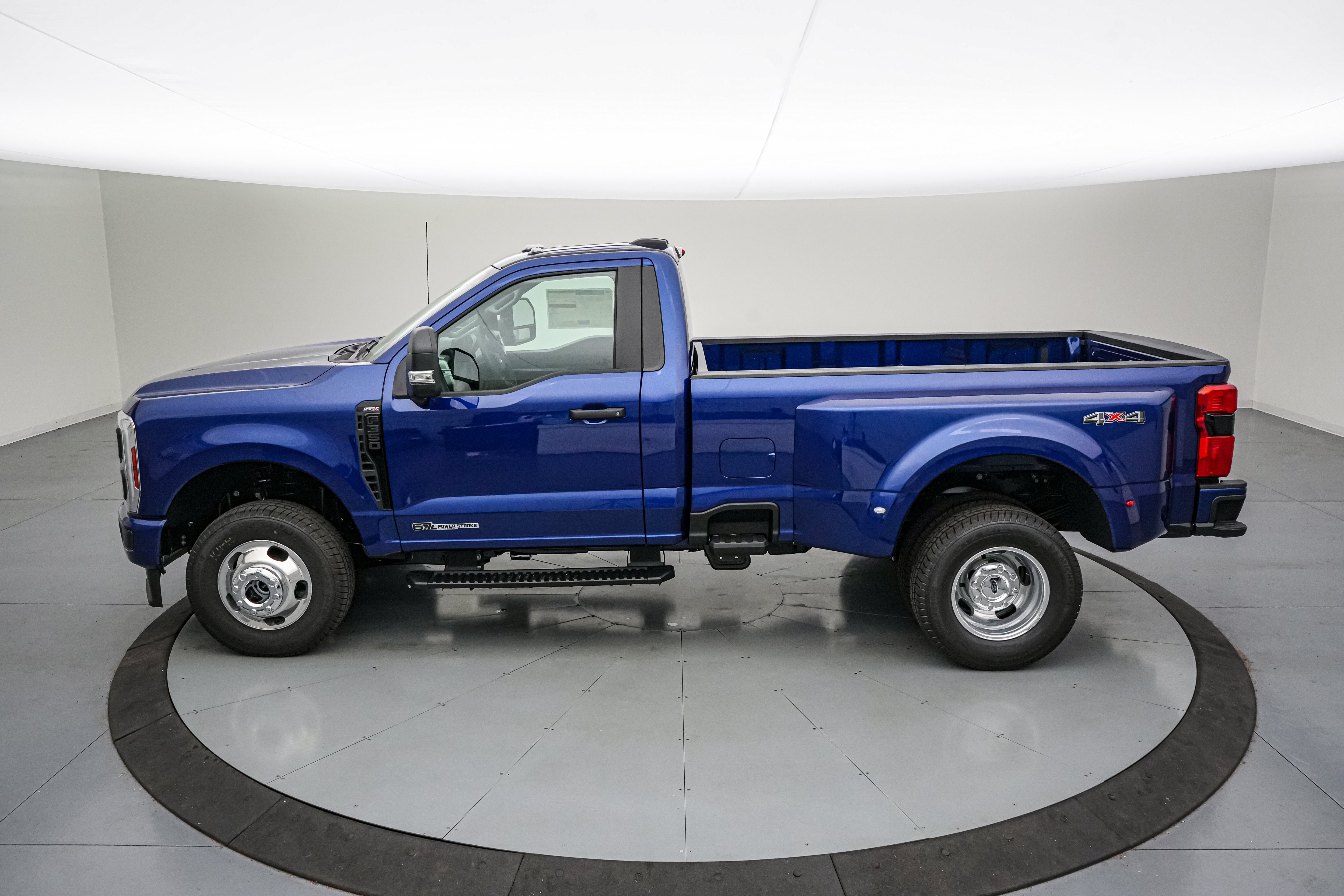 2026 Ford Super Duty F-350 DRW XL w/STX Appearance Package