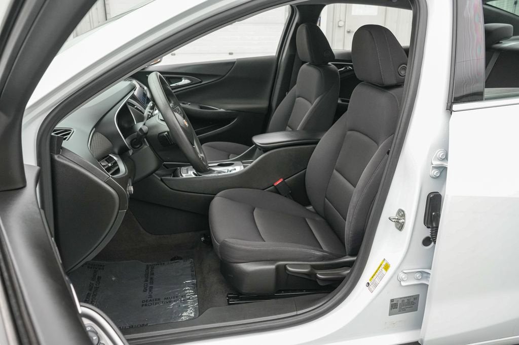 2024 Chevrolet Malibu LS