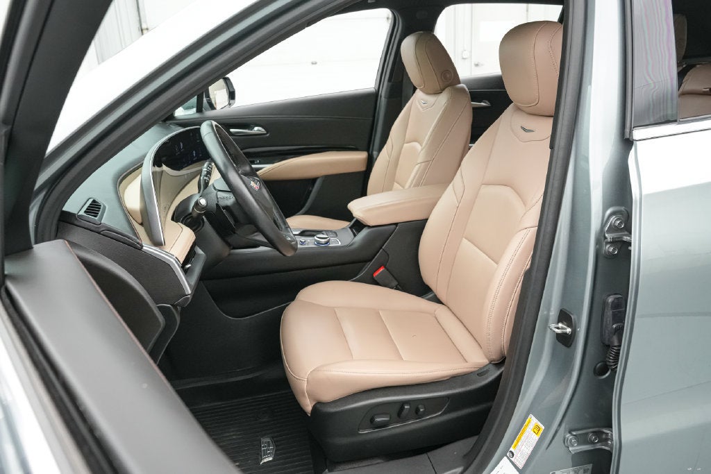 2024 Cadillac XT4 Luxury