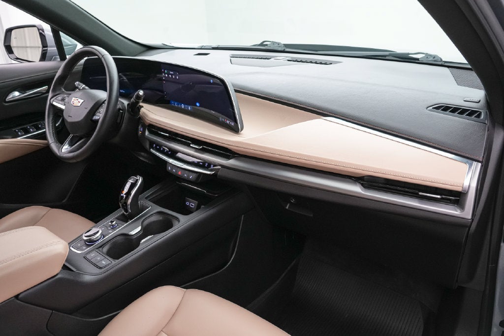 2024 Cadillac XT4 Luxury