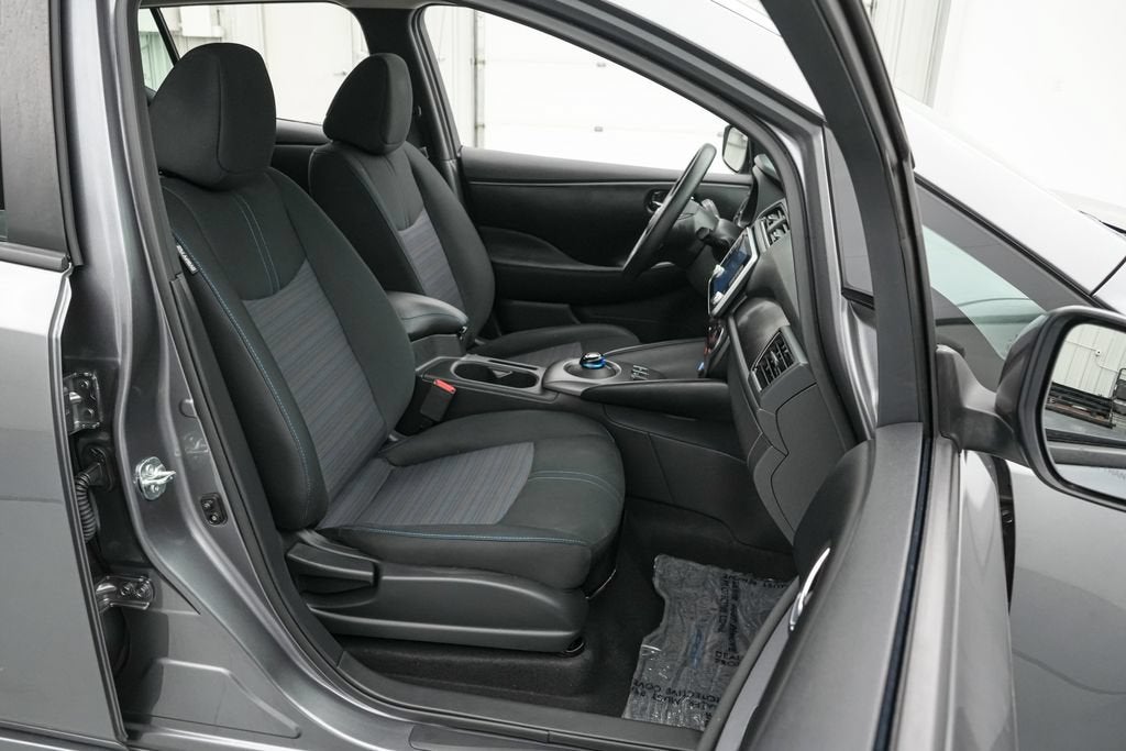 2025 Nissan Leaf S