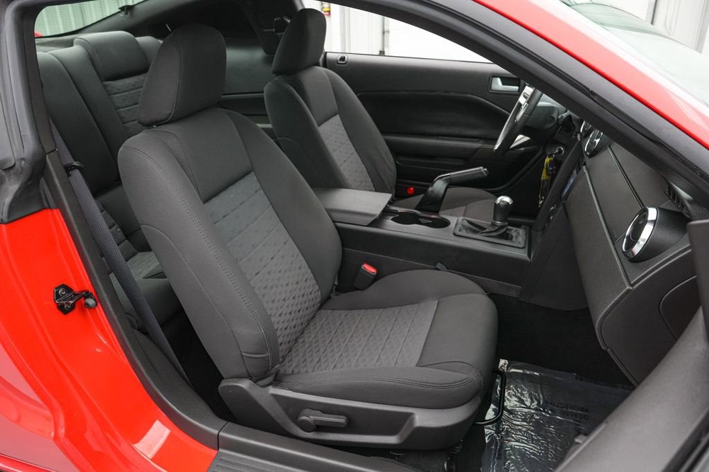 2007 Ford Mustang GT Deluxe