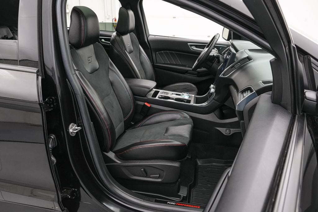 2023 Ford Edge ST