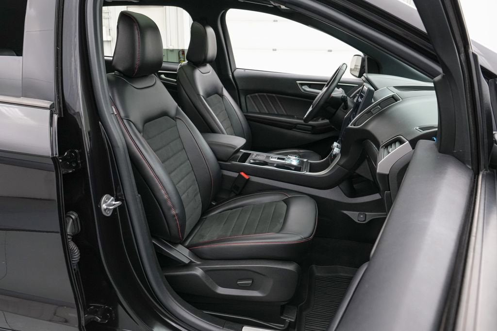 2022 Ford Edge ST Line
