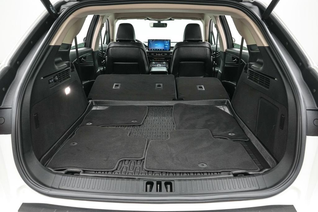 2022 Lincoln Nautilus Standard