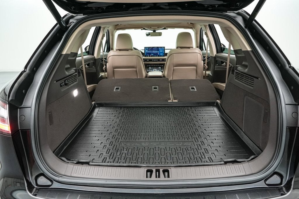 2021 Lincoln Nautilus Reserve