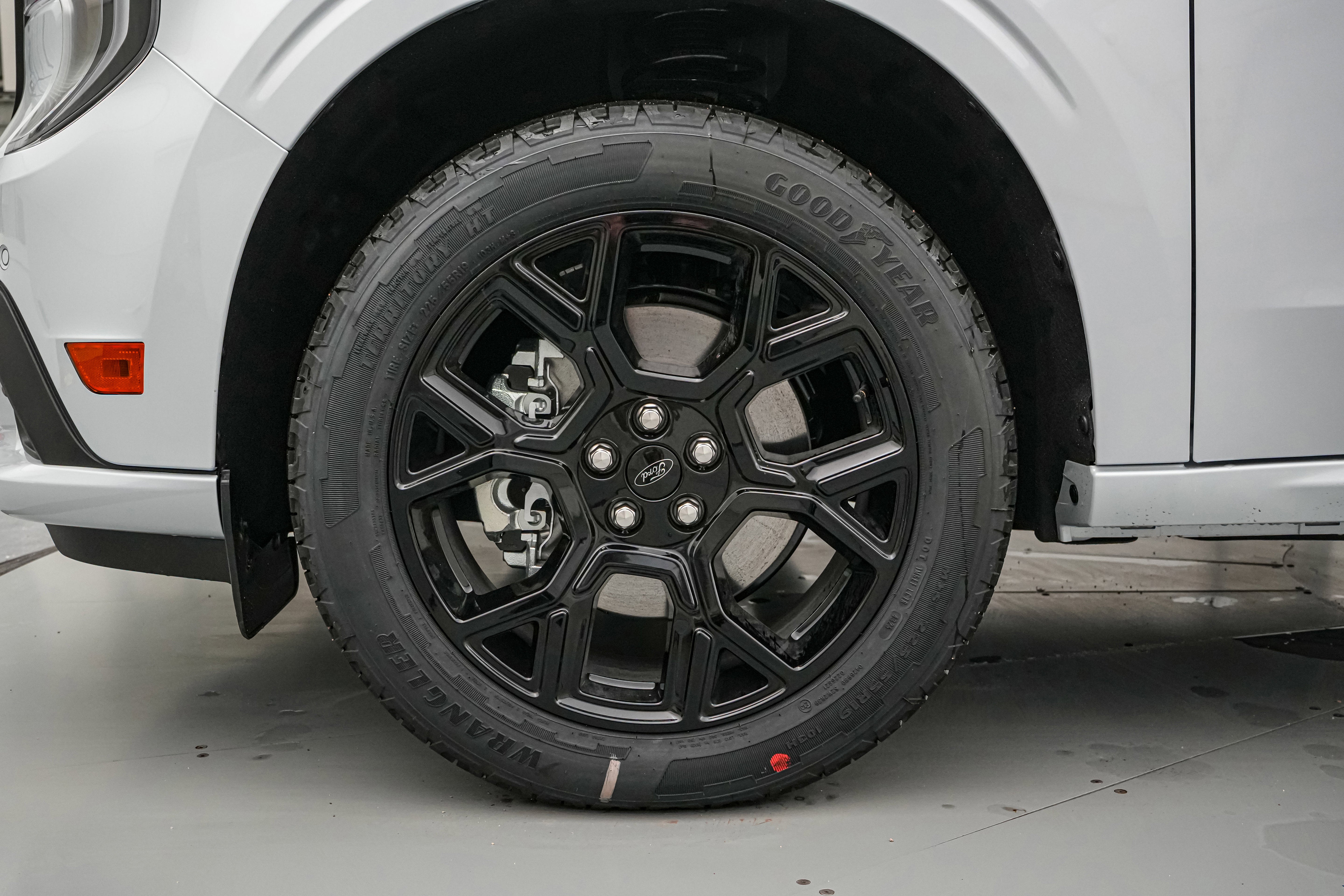 2026 Ford Maverick Lobo High