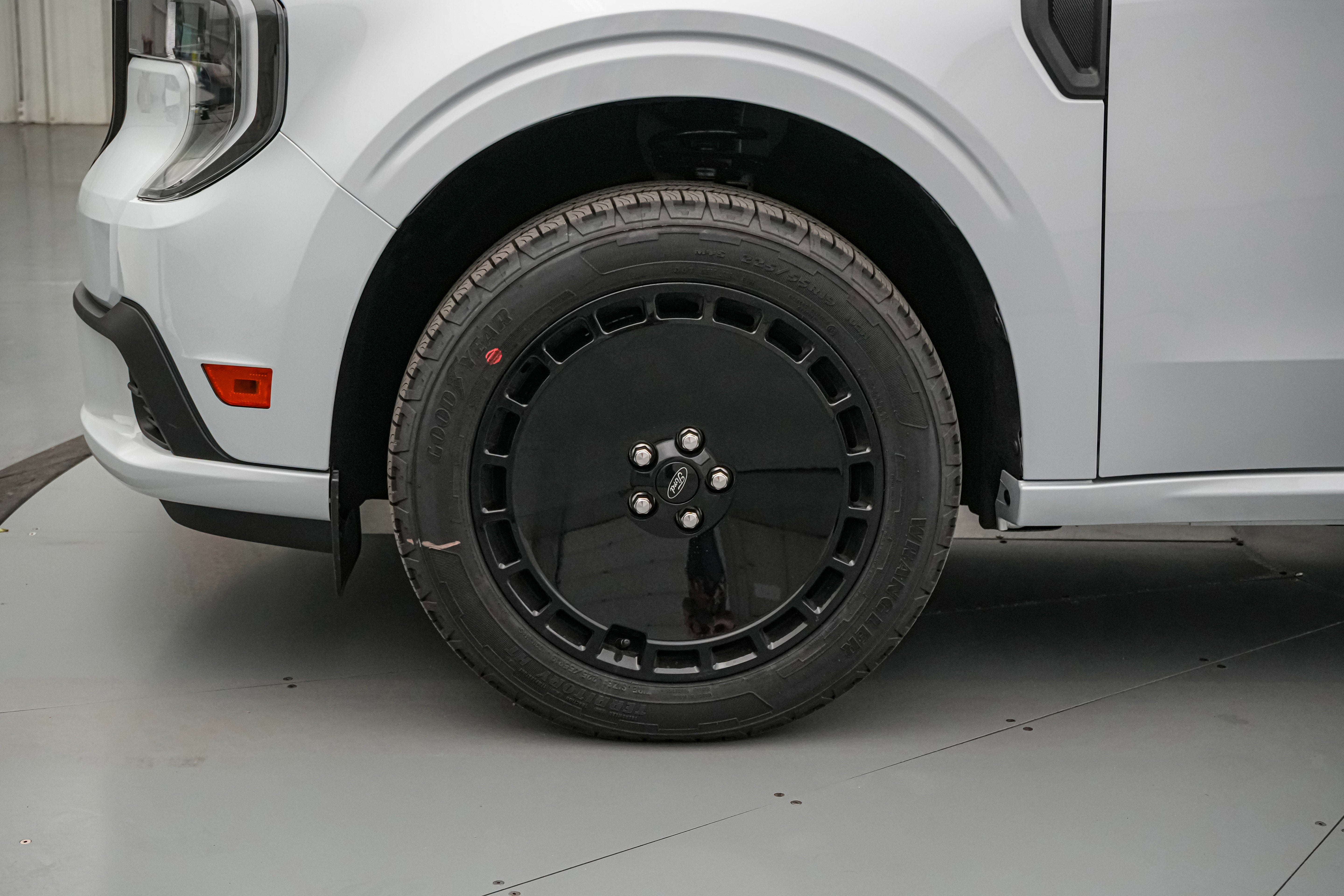 2026 Ford Maverick Lobo Standard