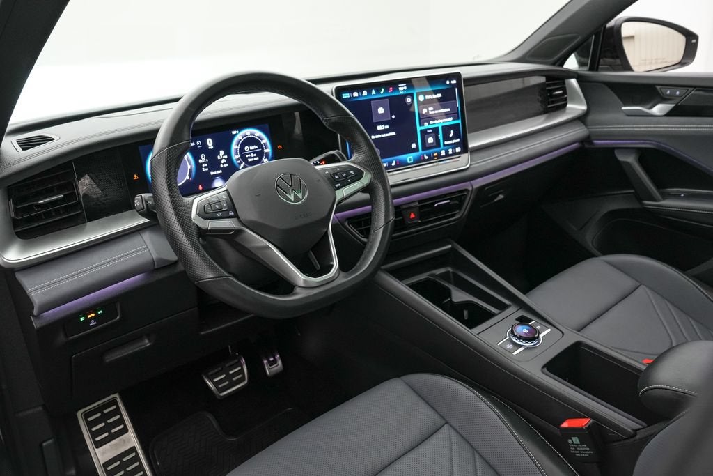 2025 Volkswagen Tiguan 2.0T SE R-Line Black