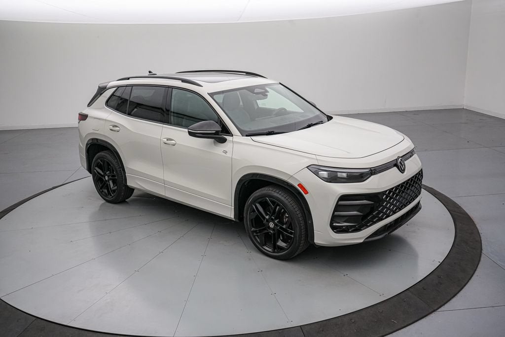 2025 Volkswagen Tiguan 2.0T SE R-Line Black