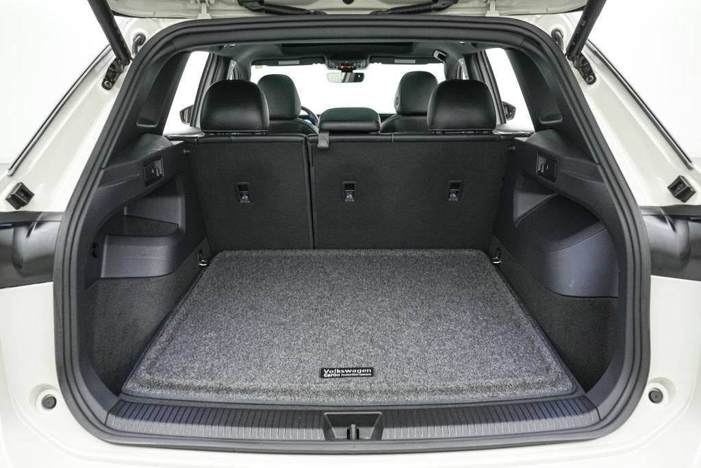 2025 Volkswagen Tiguan 2.0T SE R-Line Black