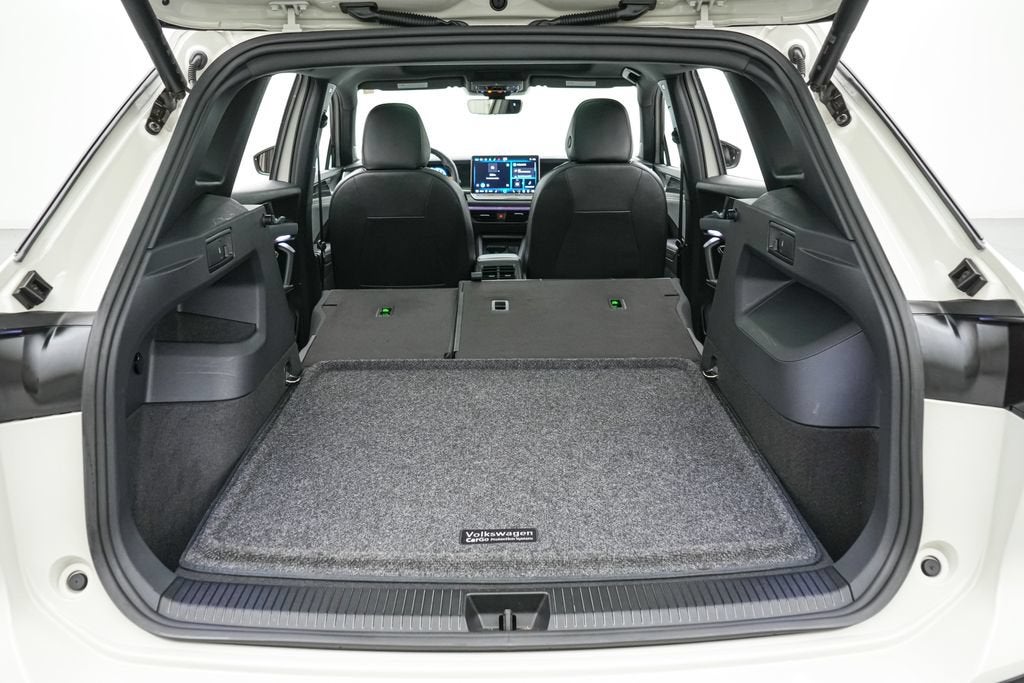 2025 Volkswagen Tiguan 2.0T SE R-Line Black