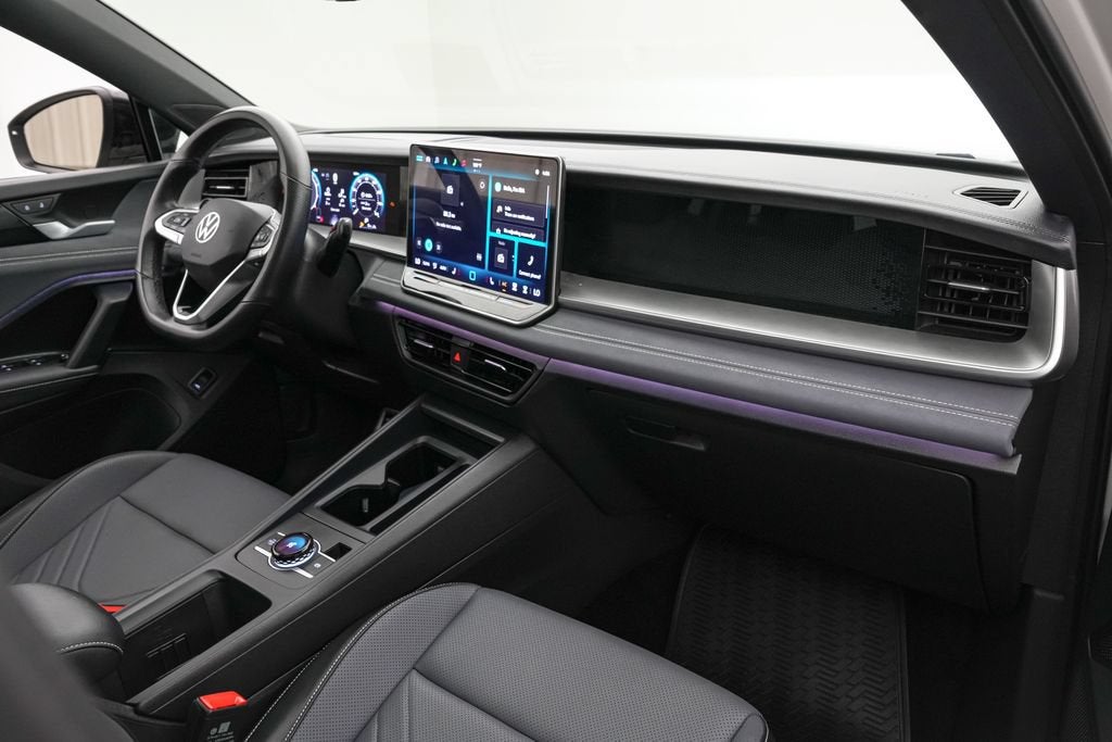 2025 Volkswagen Tiguan 2.0T SE R-Line Black