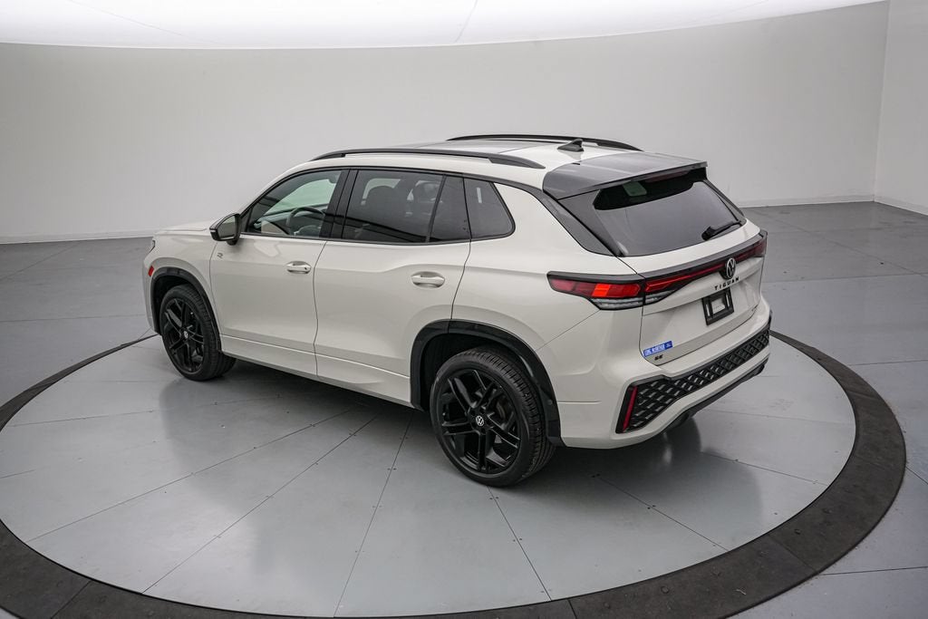 2025 Volkswagen Tiguan 2.0T SE R-Line Black