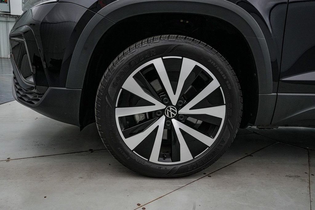 2024 Volkswagen Taos 1.5T SE