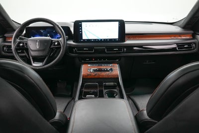 2025 Lincoln Aviator Black Label Invitation