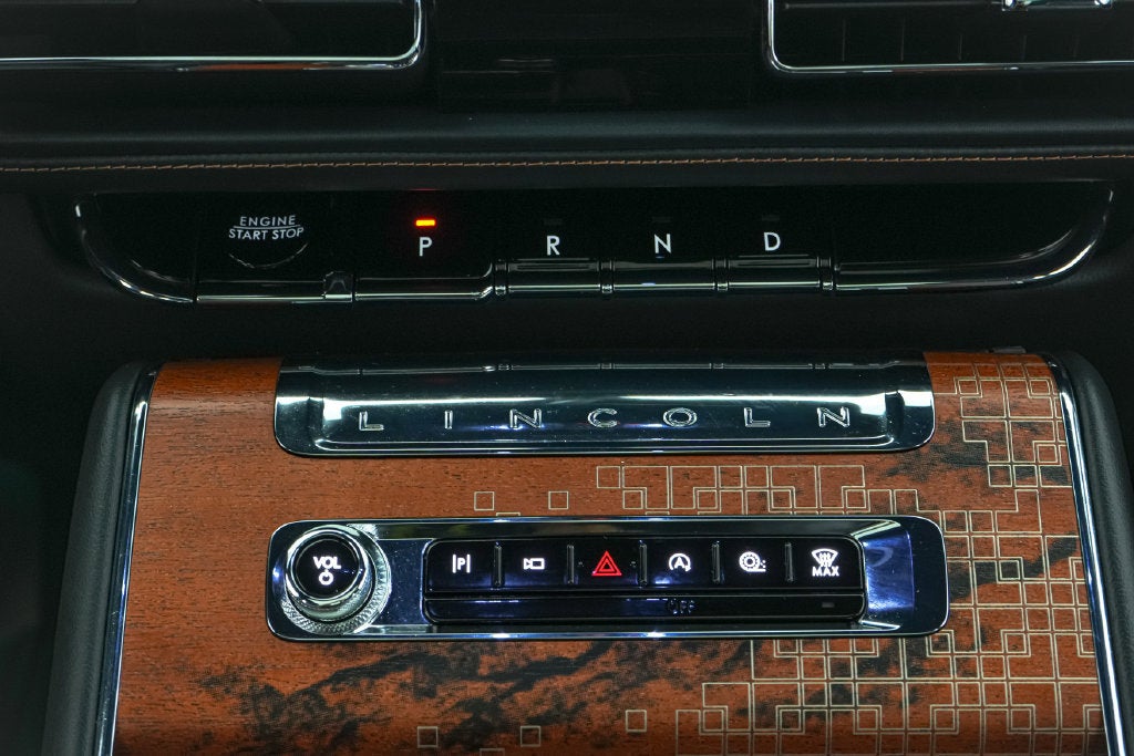 2025 Lincoln Aviator Black Label Invitation