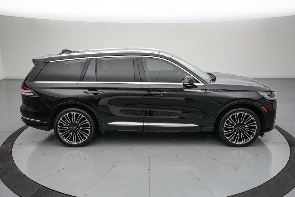 2025 Lincoln Aviator Black Label Invitation