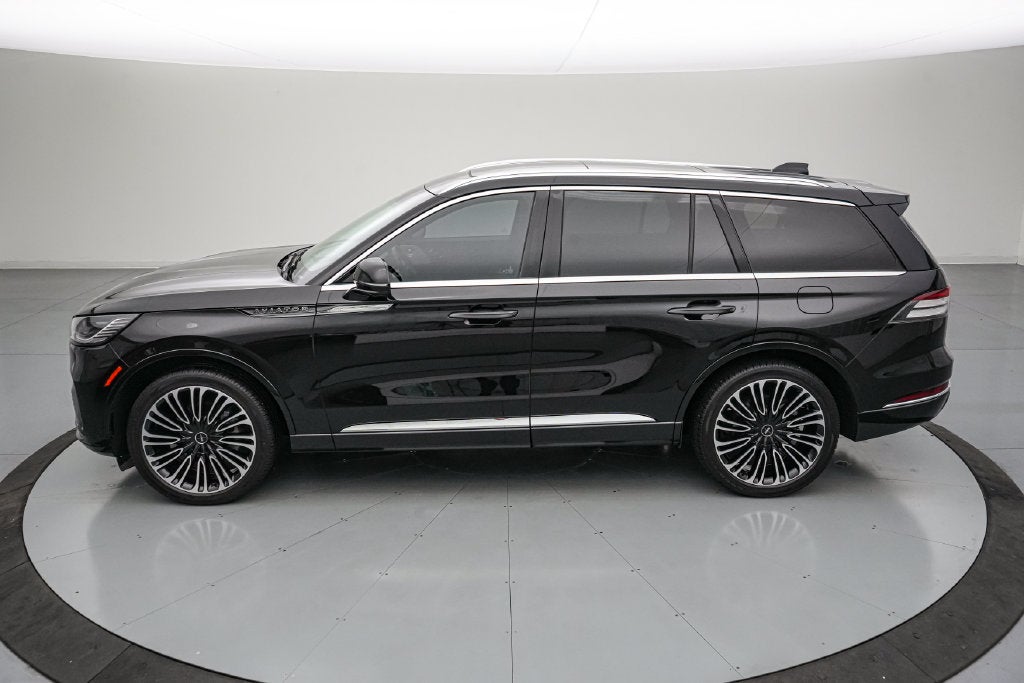 2025 Lincoln Aviator Black Label Invitation