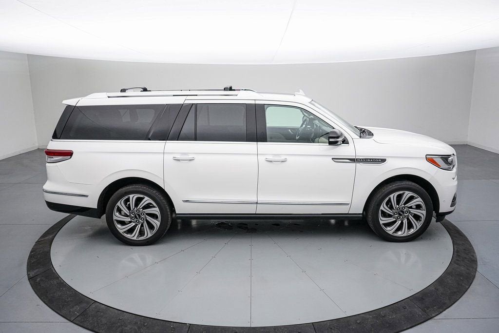 2024 Lincoln Navigator L Reserve