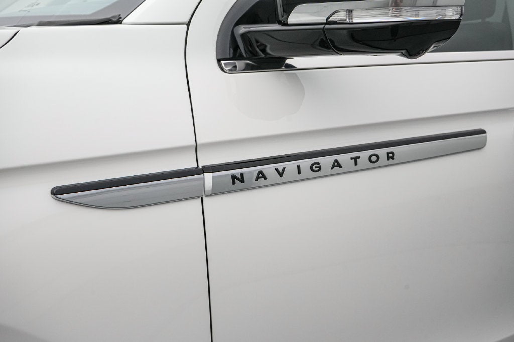 2025 Lincoln Navigator L Reserve