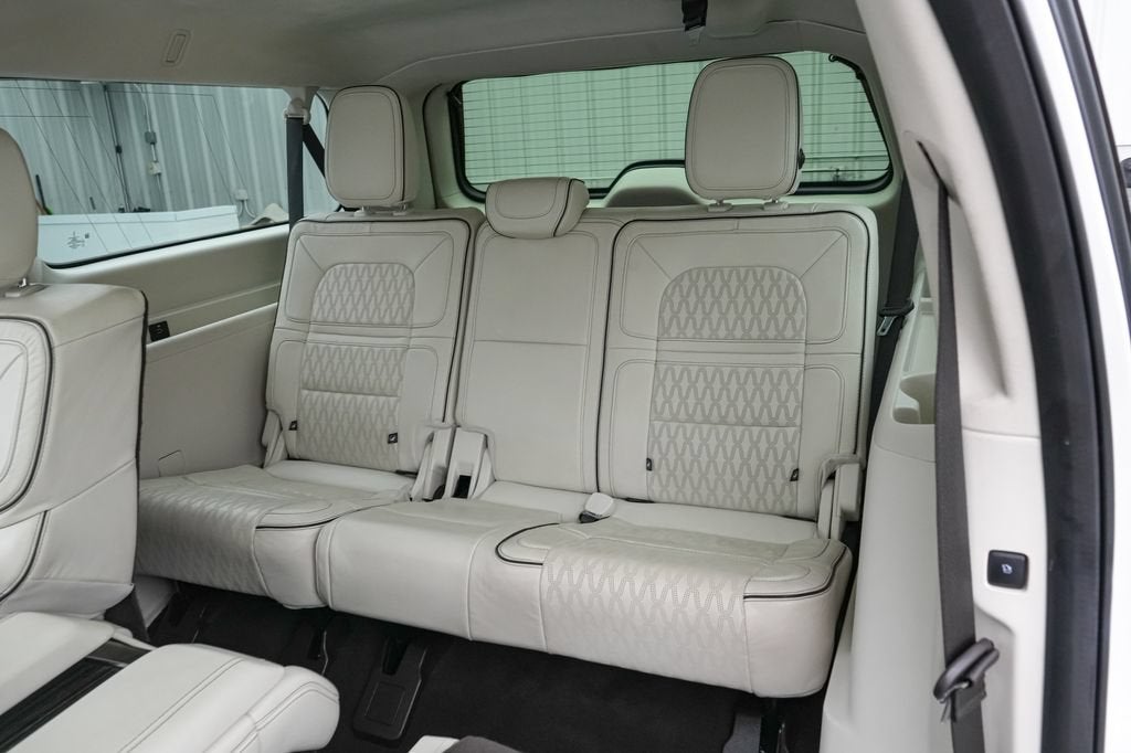 2024 Lincoln Navigator L Black Label Chalet