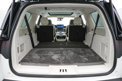 2024 Lincoln Navigator L Black Label Chalet