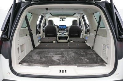 2024 Lincoln Navigator L Black Label Chalet
