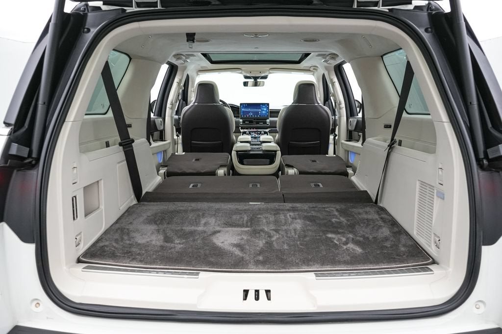 2024 Lincoln Navigator L Black Label Chalet