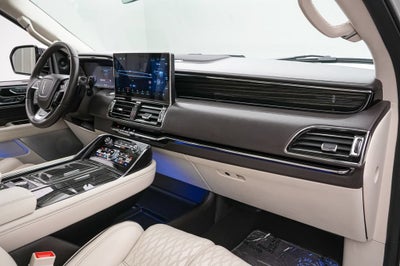 2024 Lincoln Navigator L Black Label Chalet
