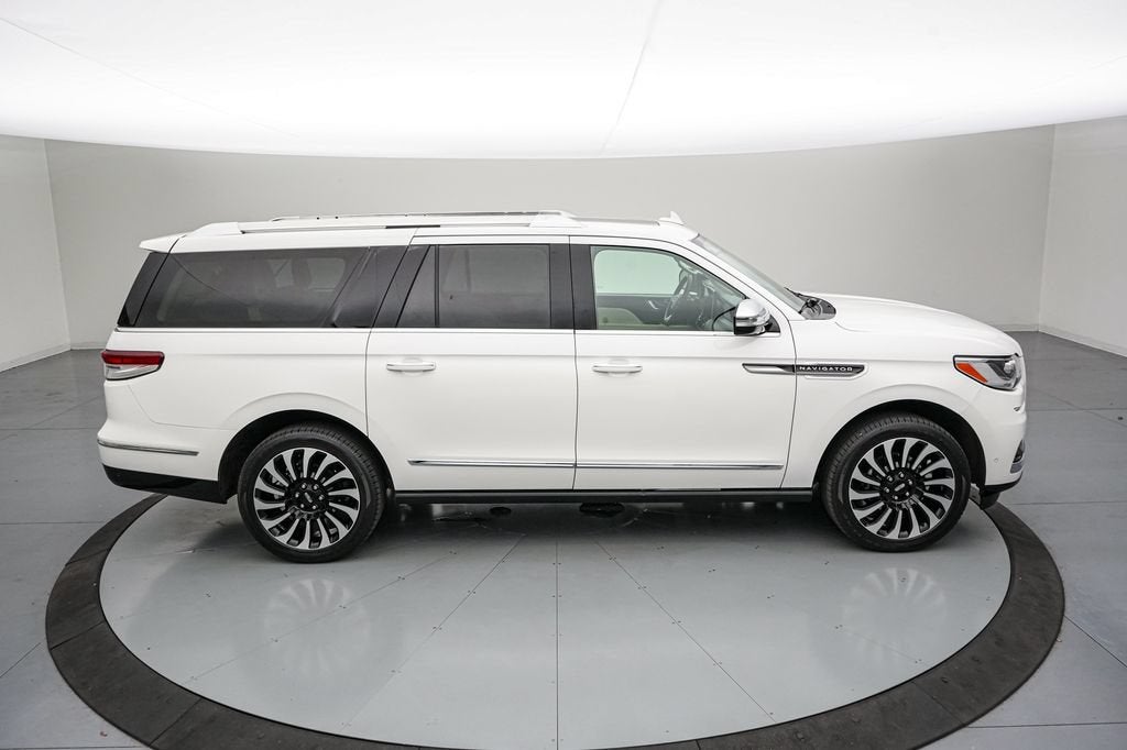 2024 Lincoln Navigator L Black Label Chalet